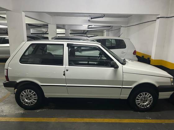 FIAT UNO 1.0 MPI MILLE FIRE ECONOMY 8V FLEX 2P MANUAL FIAT UNO 1.0 MPI MILLE FIRE ECONOMY 8V FLEX 2P MANUAL